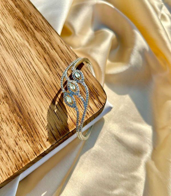 Mint Triple Stones Bracelet