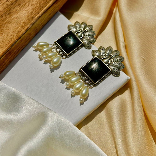 Black Morni Pearls Earrings