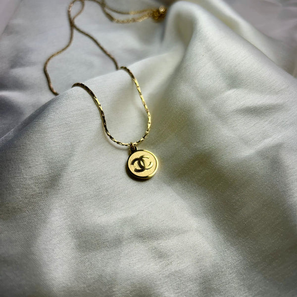 Infinity Gleam Necklace