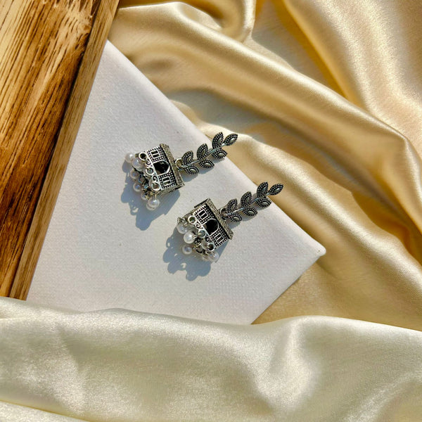 Leaf- Nestle Earrings