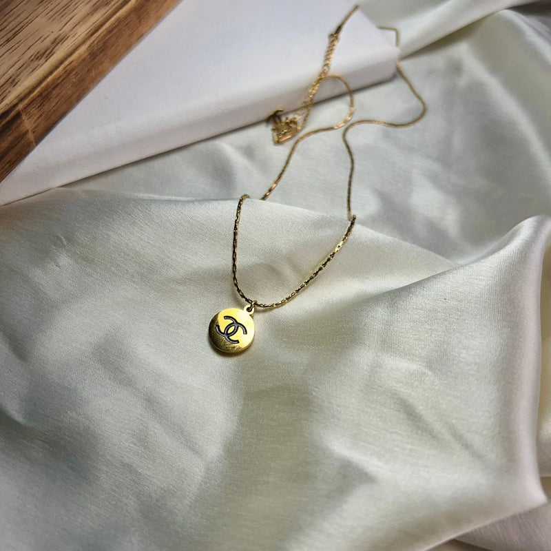 Infinity Gleam Necklace