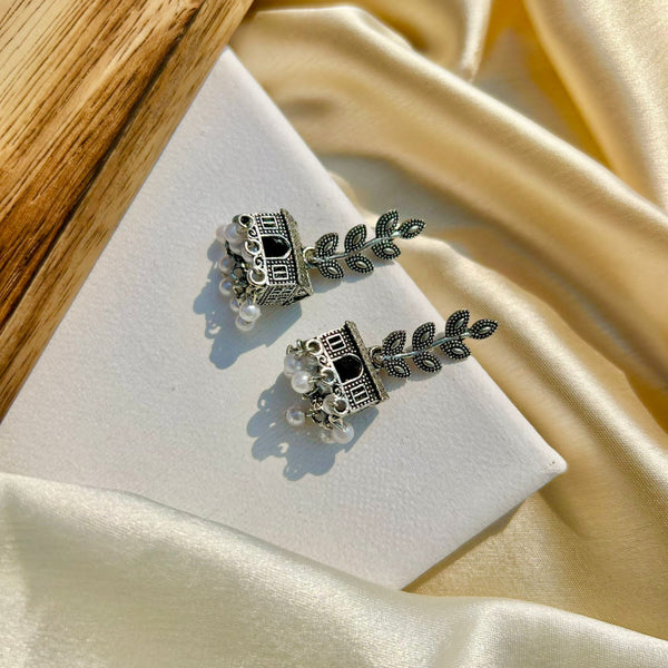 Leaf- Nestle Earrings