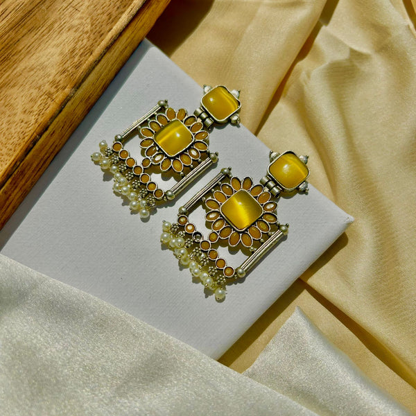Yellow Elegant Pearls Earrings